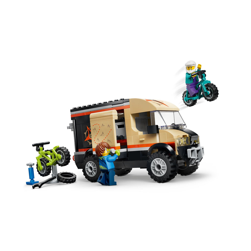Camioneta de Aventura con Bicis de Montaña