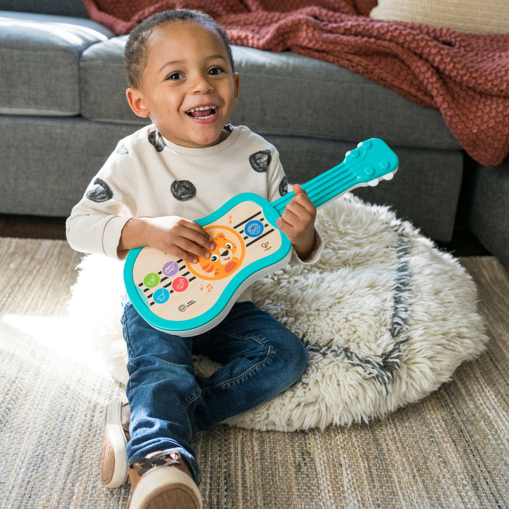 Magic Touch Ukelele canta y rasguea